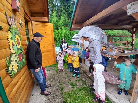 Obisk čebelnjaka (10)